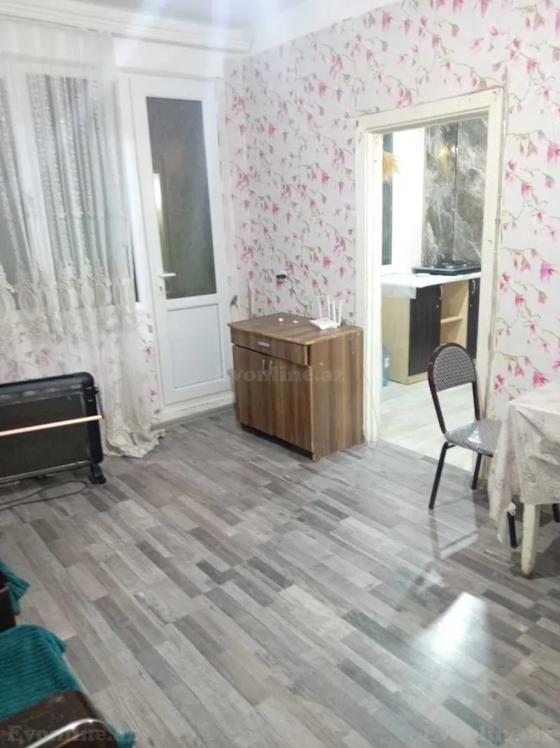 Kirayə verilir 2 otaqlı Mənzil Köhnə tikili 42 m² 4-cü mikrorayon - şəkil 2