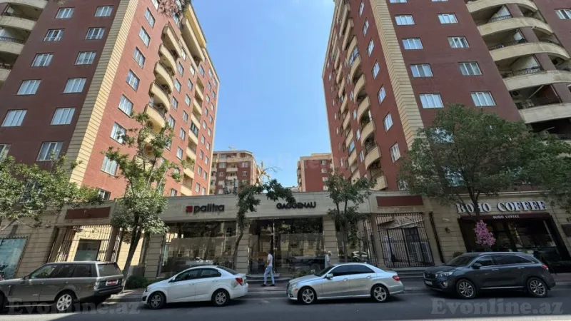 Satılır 4 otaqlı Mənzil Yeni tikili 215 m² Nizami m.