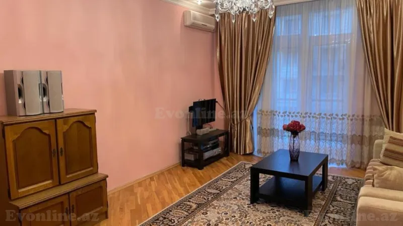 Kirayə verilir 3 otaqlı Mənzil Köhnə tikili 80 m² 28 May m.