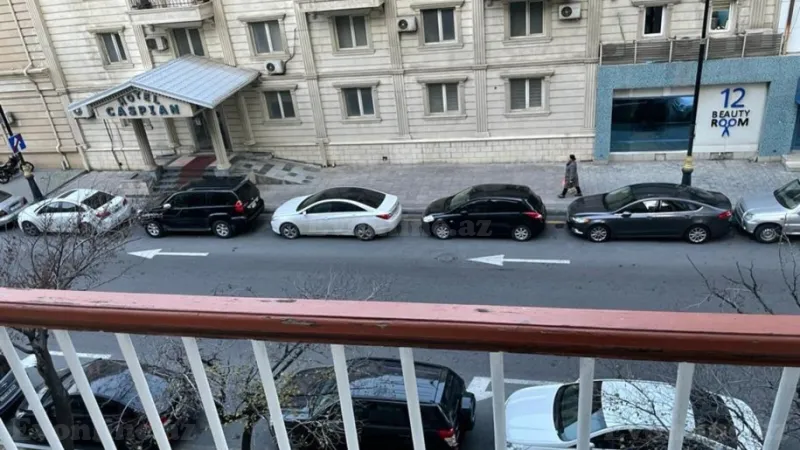 Kirayə verilir 3 otaqlı Mənzil Köhnə tikili 80 m² 28 May m. - şəkil 2