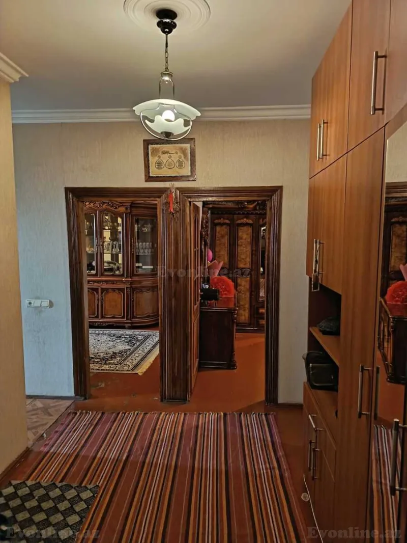 4 otaqlı Mənzil 87 m² 7-ci mikrorayon Satılır