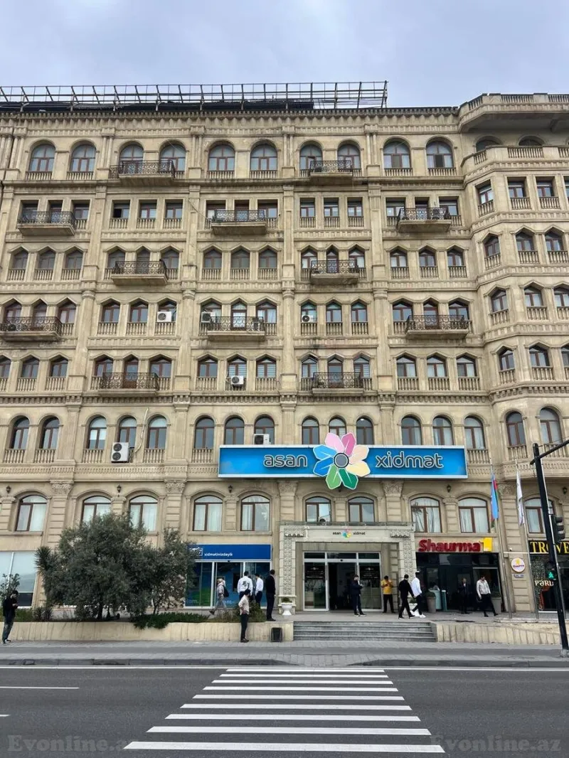 Satılır Ofis 223 m² Xətai m.