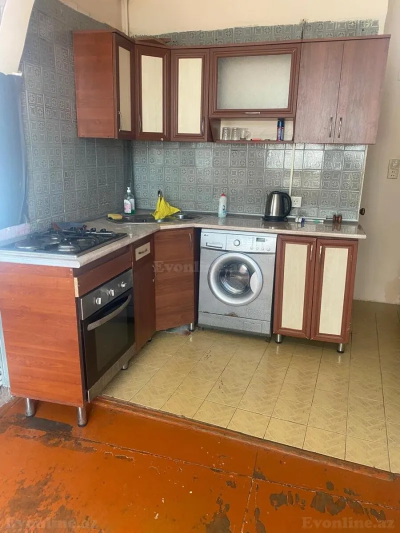 Kirayə verilir 4 otaqlı Mənzil Köhnə tikili 85 m² 28 May m. - şəkil 2
