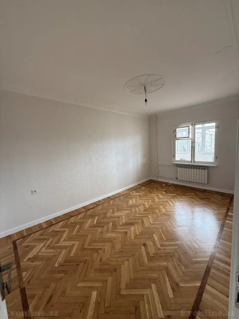 Satılır 4 otaqlı Mənzil Köhnə tikili 110 m² Xalqlar Dostluğu m. - şəkil 5