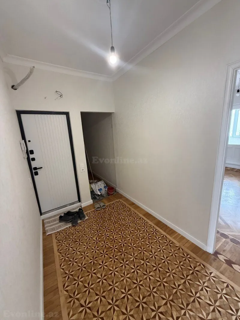 Satılır 4 otaqlı Mənzil Köhnə tikili 110 m² Xalqlar Dostluğu m. - şəkil 7