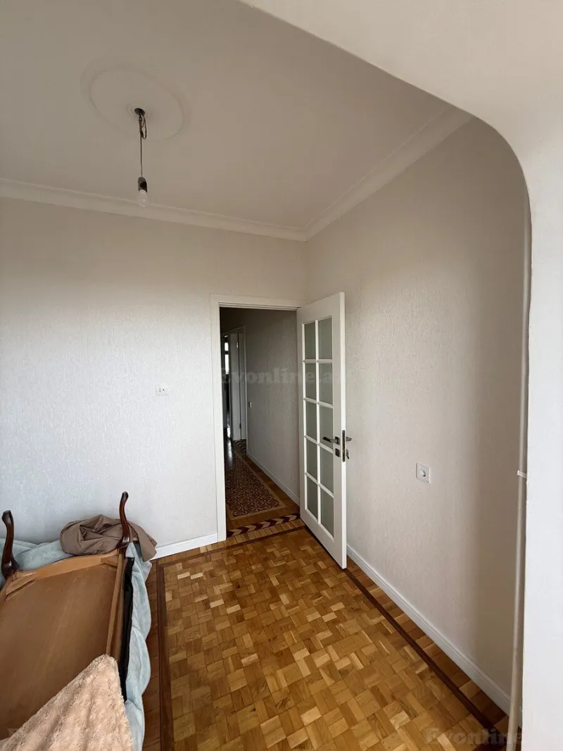 Satılır 4 otaqlı Mənzil Köhnə tikili 110 m² Xalqlar Dostluğu m. - şəkil 10