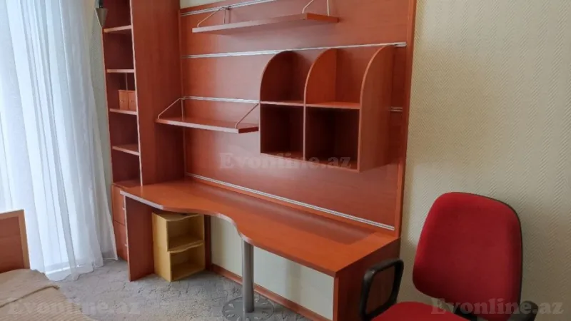 Kirayə verilir 4 otaqlı Mənzil Köhnə tikili 170 m² Sahil m. - şəkil 6