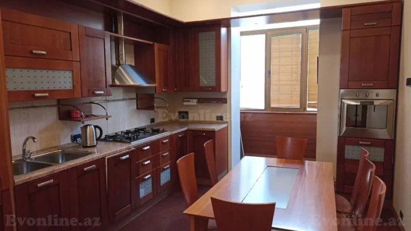 Kirayə verilir 4 otaqlı Mənzil Köhnə tikili 170 m² Sahil m. - şəkil 14