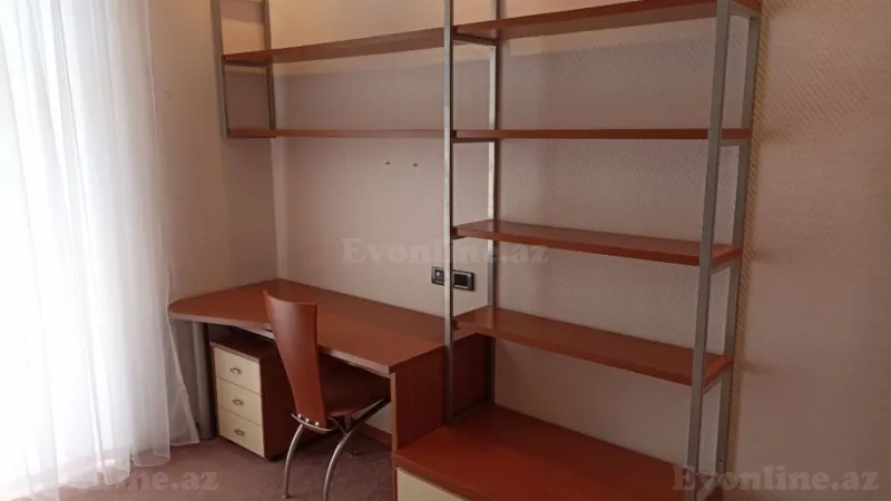 Kirayə verilir 4 otaqlı Mənzil Köhnə tikili 170 m² Sahil m. - şəkil 23