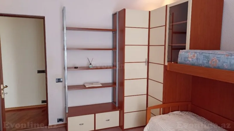 Kirayə verilir 4 otaqlı Mənzil Köhnə tikili 170 m² Sahil m. - şəkil 24