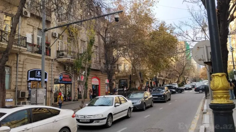 Satılır 3 otaqlı Mənzil Köhnə tikili 76 m² 28 May m. - şəkil 2