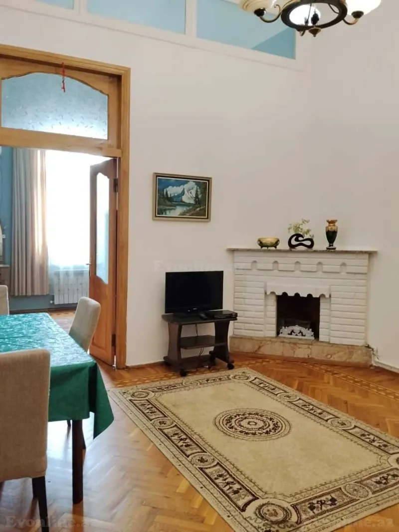 Satılır 3 otaqlı Mənzil Köhnə tikili 76 m² 28 May m. - şəkil 3