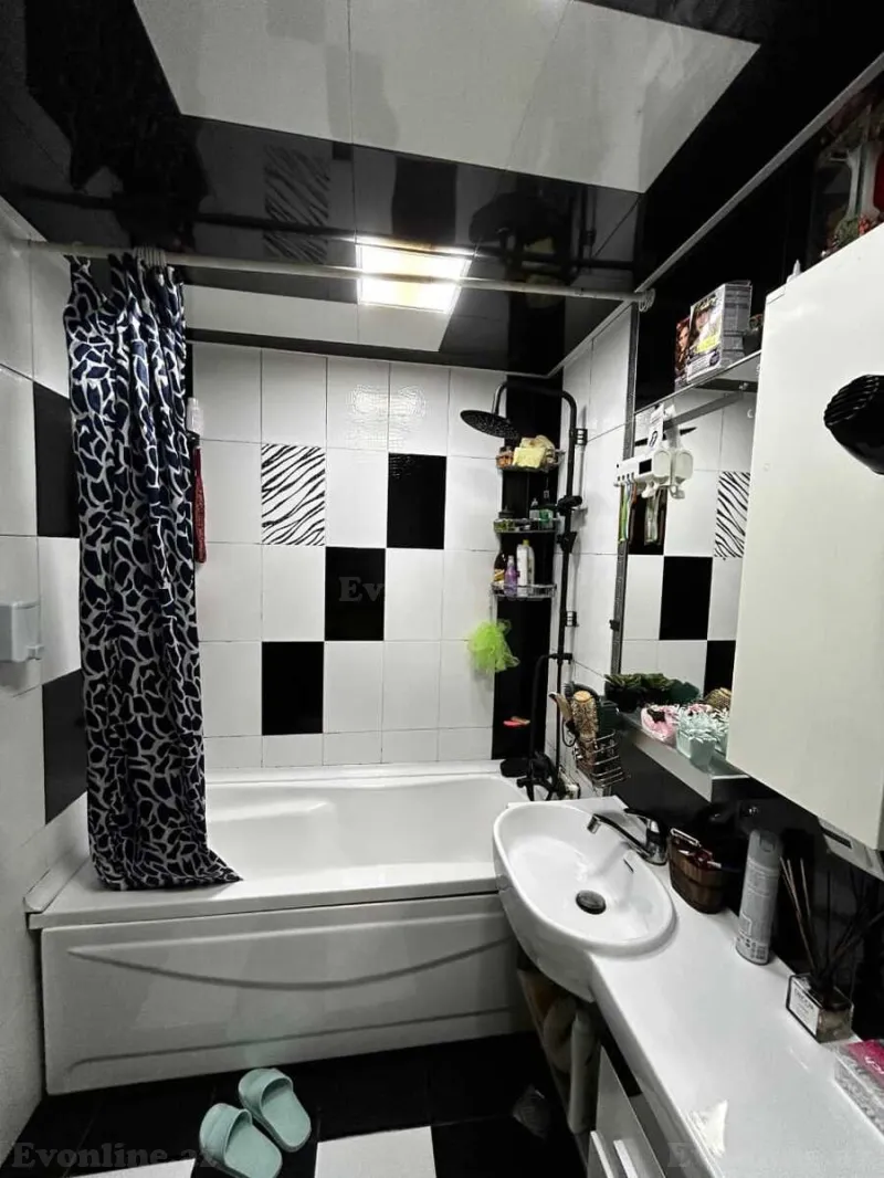 Satılır 4 otaqlı Mənzil Köhnə tikili 68 m² Həzi Aslanov m. - şəkil 12