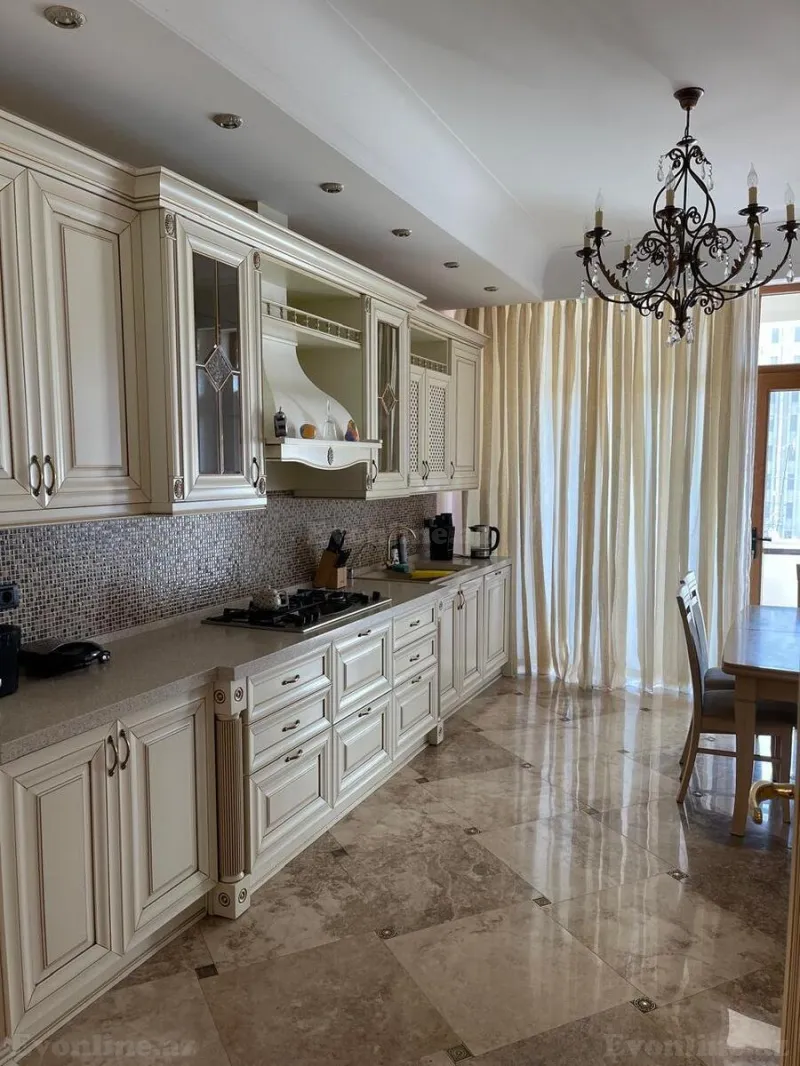 Satılır 4 otaqlı Mənzil Yeni tikili 245 m² 28 May m. - şəkil 8