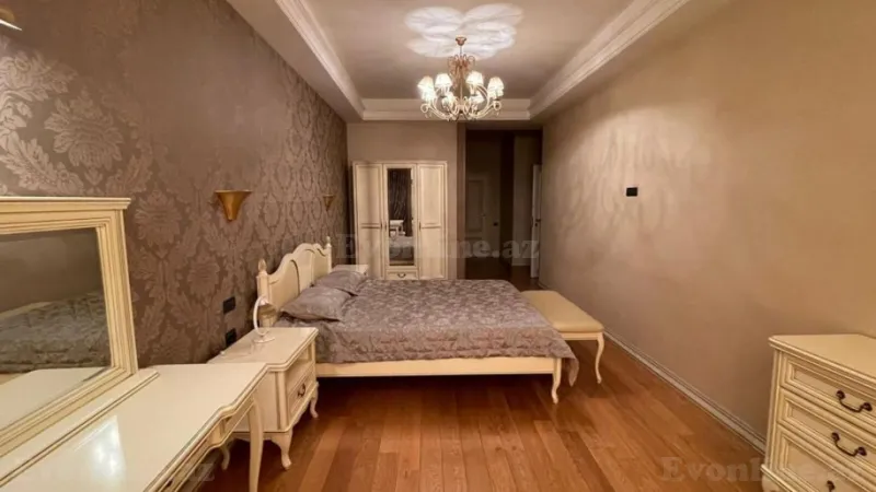 Satılır 4 otaqlı Mənzil Yeni tikili 245 m² 28 May m. - şəkil 9