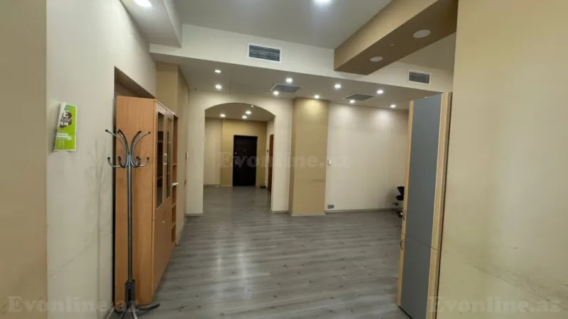 Kirayə verilir Ofis 90 m² Elmlər Akademiyası m. - şəkil 2