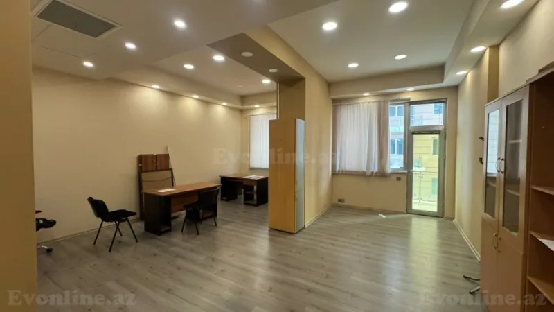 Kirayə verilir Ofis 90 m² Elmlər Akademiyası m. - şəkil 3