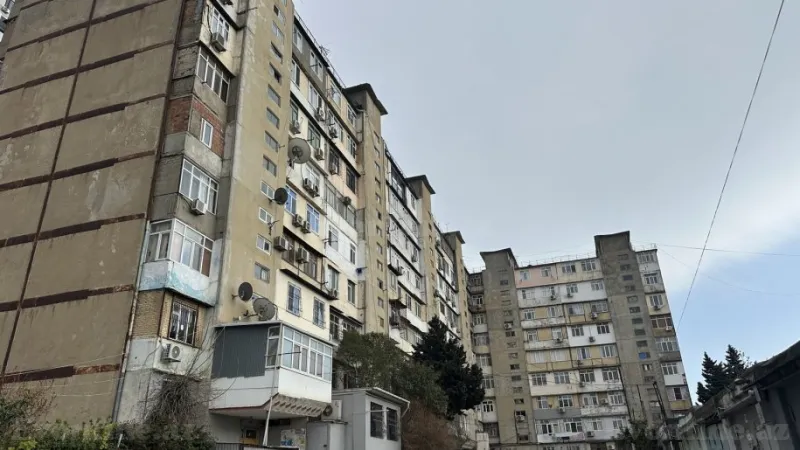 Satılır 3 otaqlı Mənzil Köhnə tikili 65 m² Xətai r.
