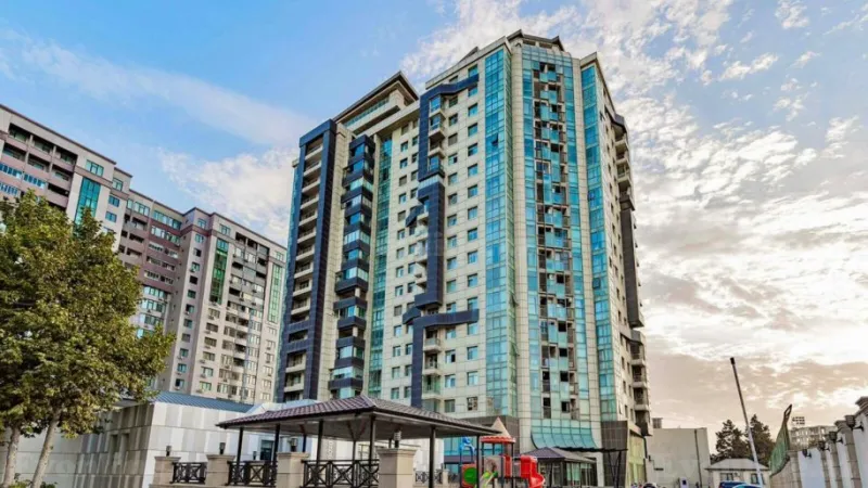 Satılır 3 otaqlı Mənzil Yeni tikili 135 m² Gənclik m.