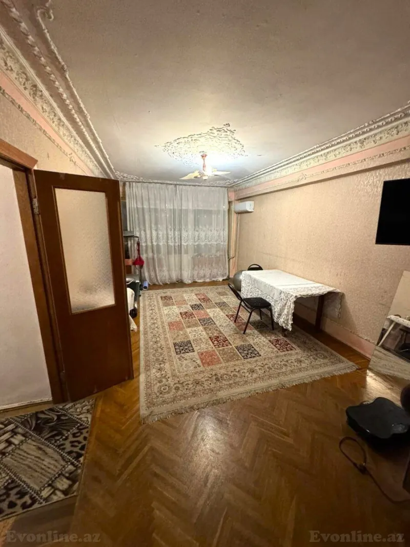 Satılır 3 otaqlı Mənzil Köhnə tikili 90 m² Gənclik m. - şəkil 2