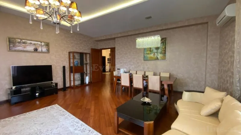Satılır 7 otaqlı Mənzil Yeni tikili 371 m² Nizami m.