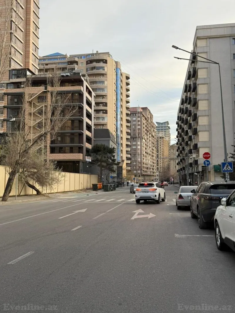 Satılır 4 otaqlı Mənzil Yeni tikili 185 m² 28 May m. - şəkil 14