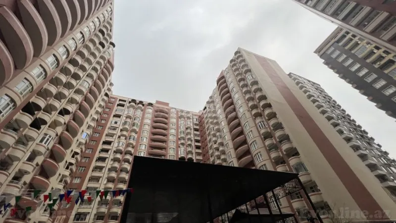 Satılır 4 otaqlı Mənzil Yeni tikili 176 m² Badamdar - şəkil 2