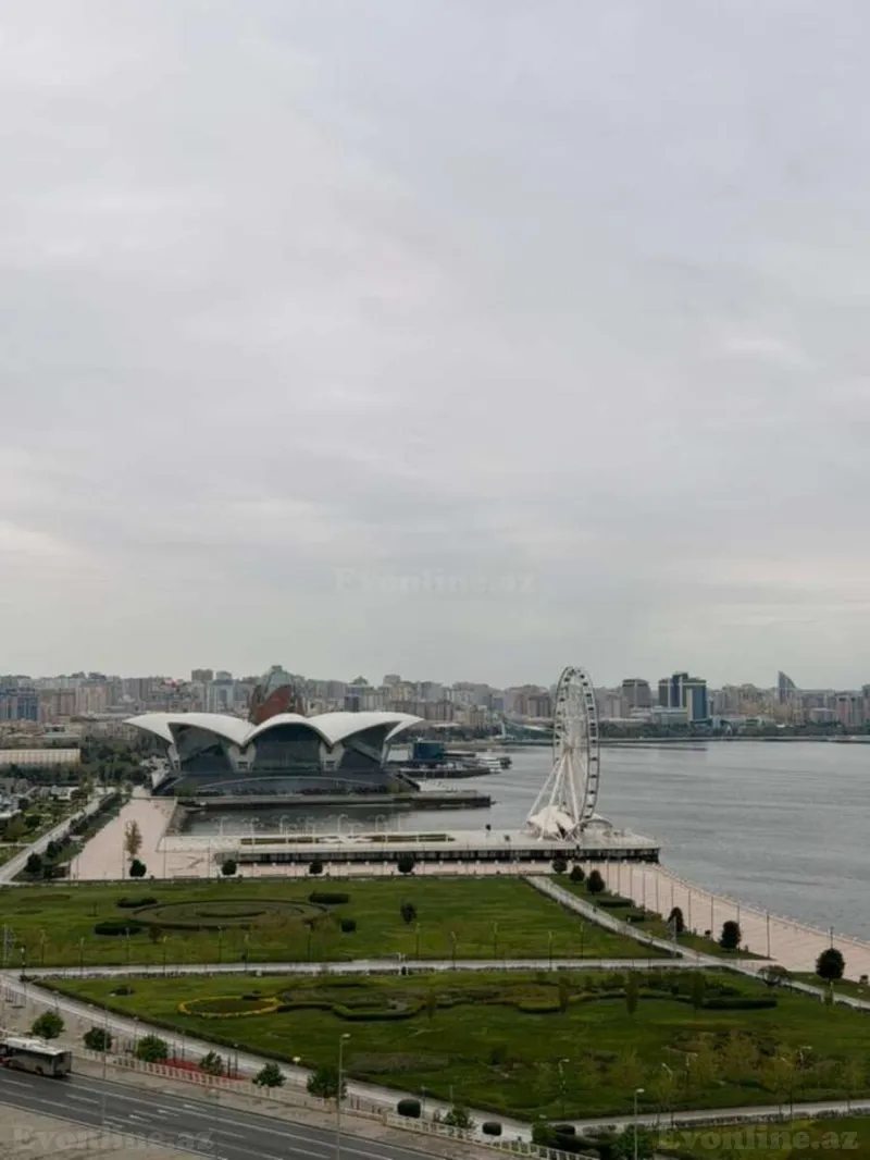 Kirayə verilir 3 otaqlı Mənzil Yeni tikili 120 m² Səbail r.