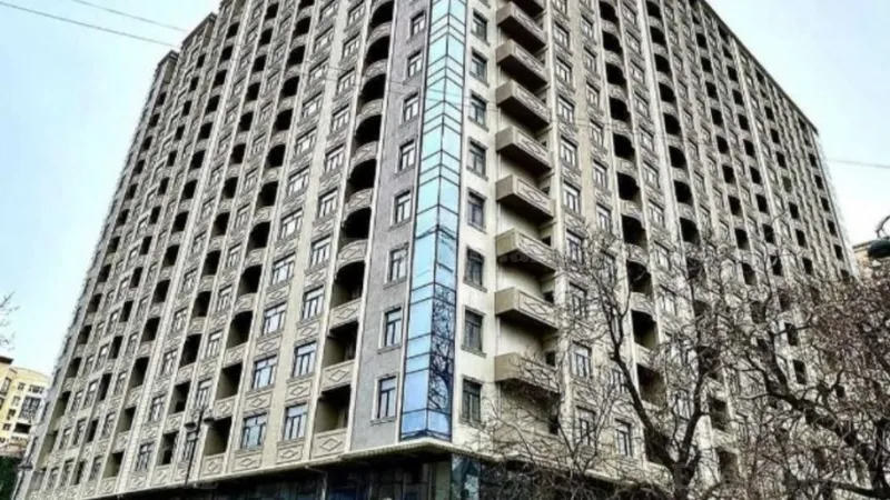 Satılır 3 otaqlı Mənzil Yeni tikili 130 m² 28 May m.