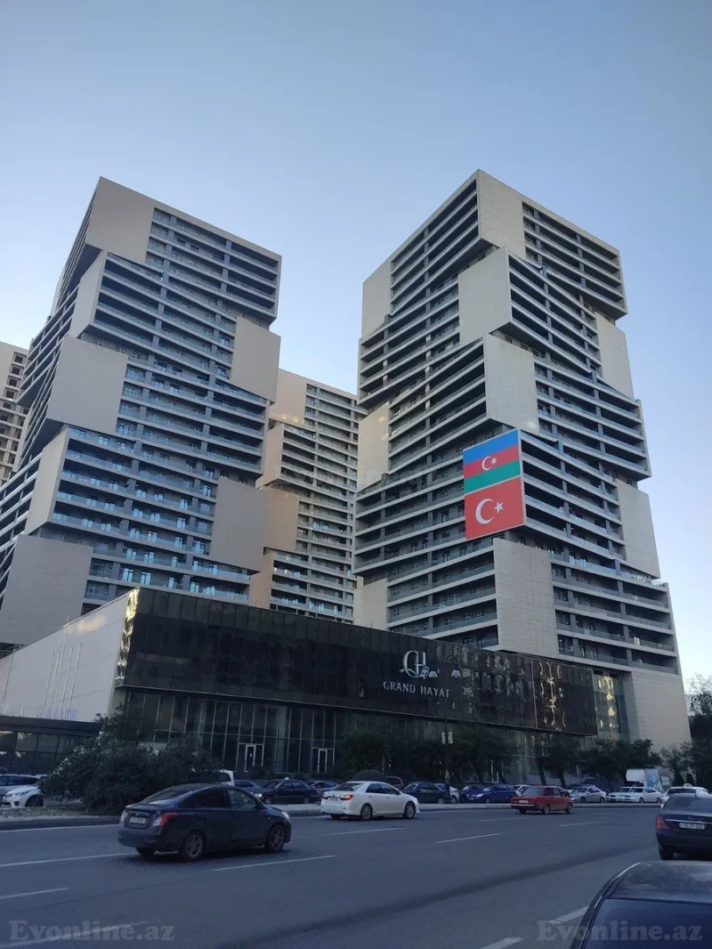 Kirayə verilir 2 otaqlı Mənzil Yeni tikili 105 m² 8 Noyabr m.