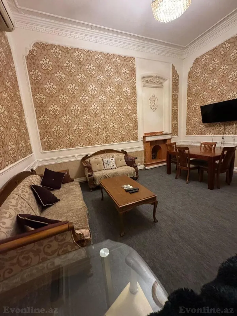 4 otaqlı Mənzil 110 m² Sahil m. Kirayə verilir