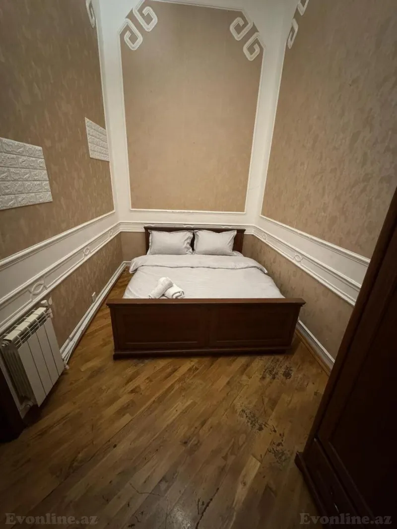 Kirayə verilir 4 otaqlı Mənzil Köhnə tikili 110 m² Sahil m. - şəkil 10