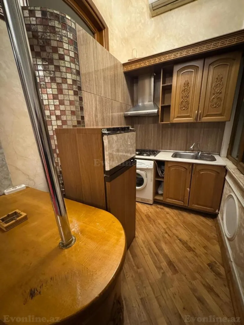 Kirayə verilir 4 otaqlı Mənzil Köhnə tikili 110 m² Sahil m. - şəkil 12