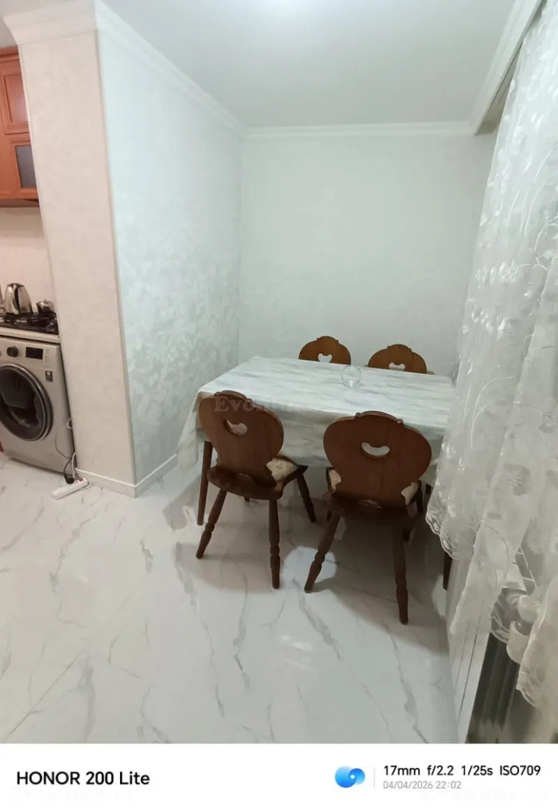 Kirayə verilir 3 otaqlı Mənzil Köhnə tikili 80 m² İnşaatçılar m. - şəkil 13