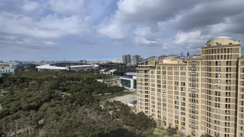 7 otaqlı Mənzil 240 m² Nərimanov r. Satılır