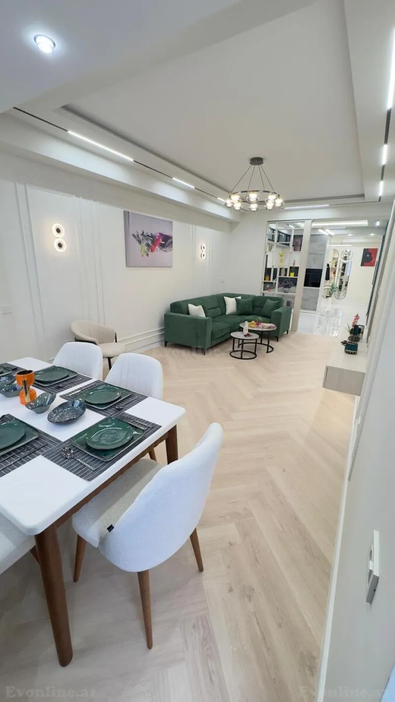 Satılır 3 otaqlı Mənzil Yeni tikili 90.3 m² 8 Noyabr m.