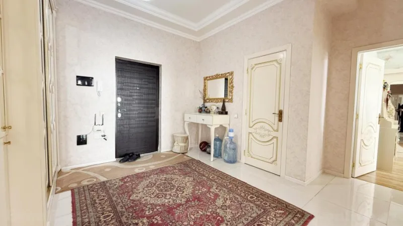 Satılır 3 otaqlı Mənzil Yeni tikili 110 m² Qara Qarayev m. - şəkil 12