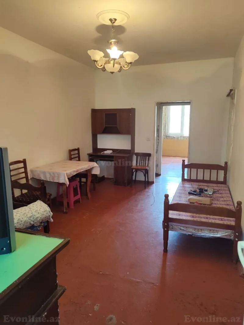 Satılır 2 otaqlı Mənzil Köhnə tikili 50 m² 4-cü mikrorayon - şəkil 3