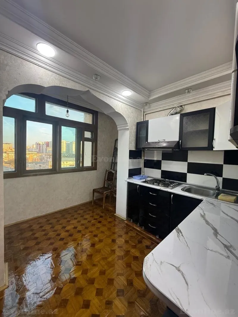 4 otaqlı Mənzil 100 m² Qara Qarayev m. Kirayə verilir