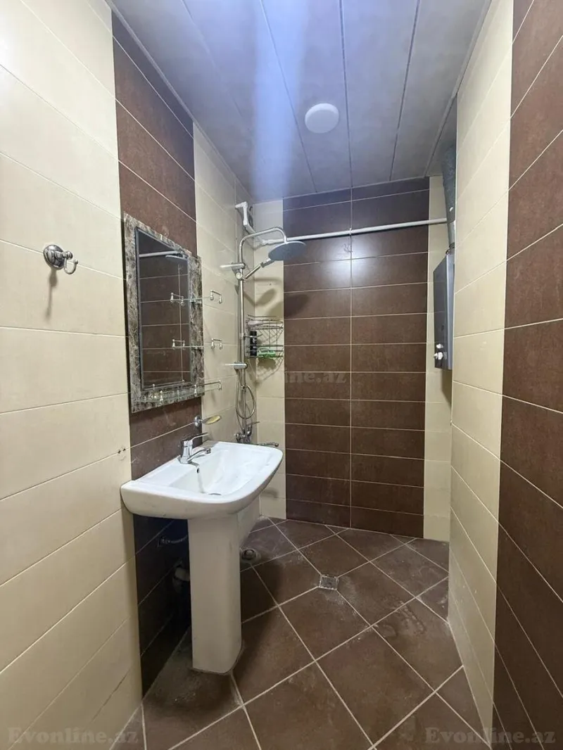 Kirayə verilir 4 otaqlı Mənzil Köhnə tikili 100 m² Qara Qarayev m. - şəkil 6