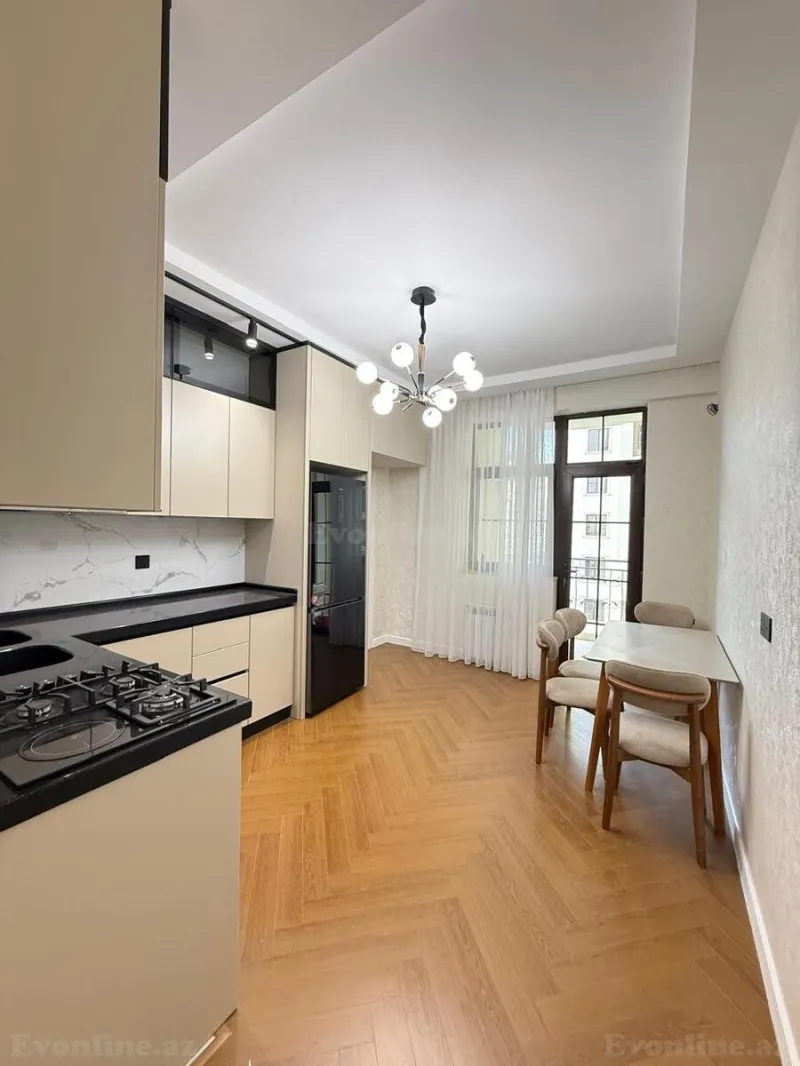 Satılır 4 otaqlı Mənzil Yeni tikili 140 m² Neftçilər m. - şəkil 3