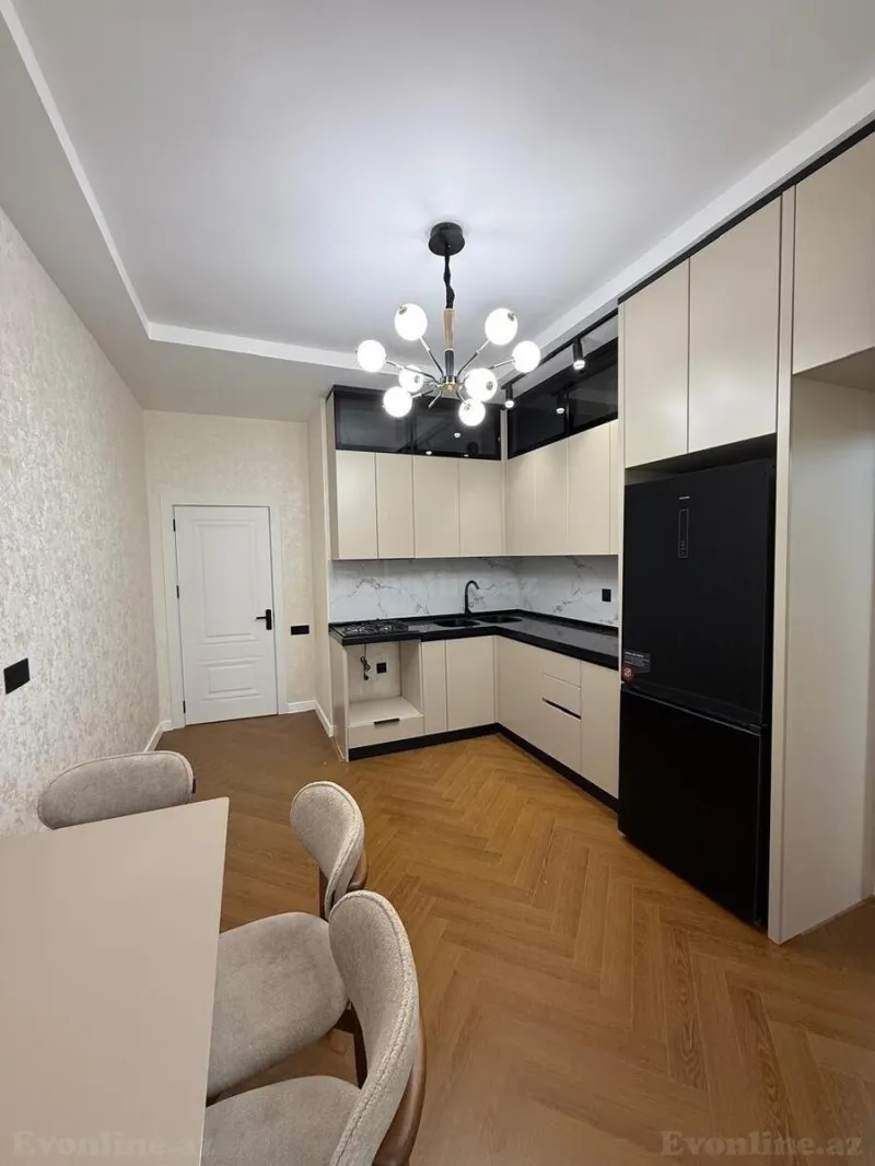 Satılır 4 otaqlı Mənzil Yeni tikili 140 m² Neftçilər m. - şəkil 4