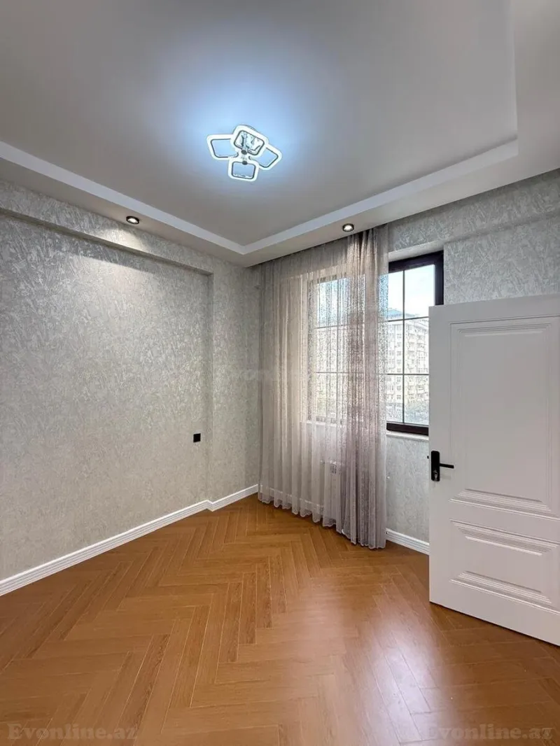 Satılır 4 otaqlı Mənzil Yeni tikili 140 m² Neftçilər m. - şəkil 6