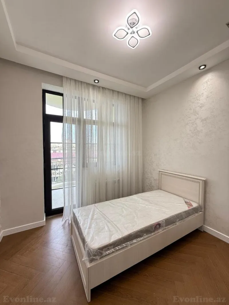 Satılır 4 otaqlı Mənzil Yeni tikili 140 m² Neftçilər m. - şəkil 11