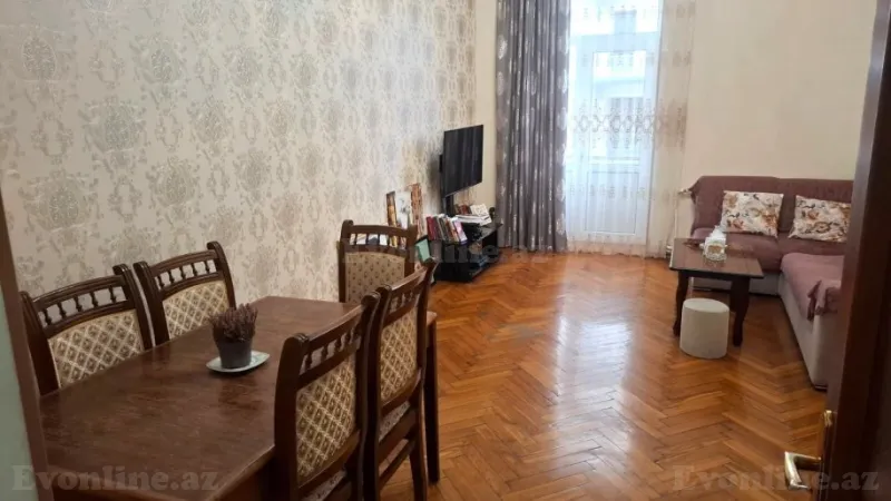 Satılır 3 otaqlı Mənzil Köhnə tikili 80 m² Sahil m. - şəkil 2