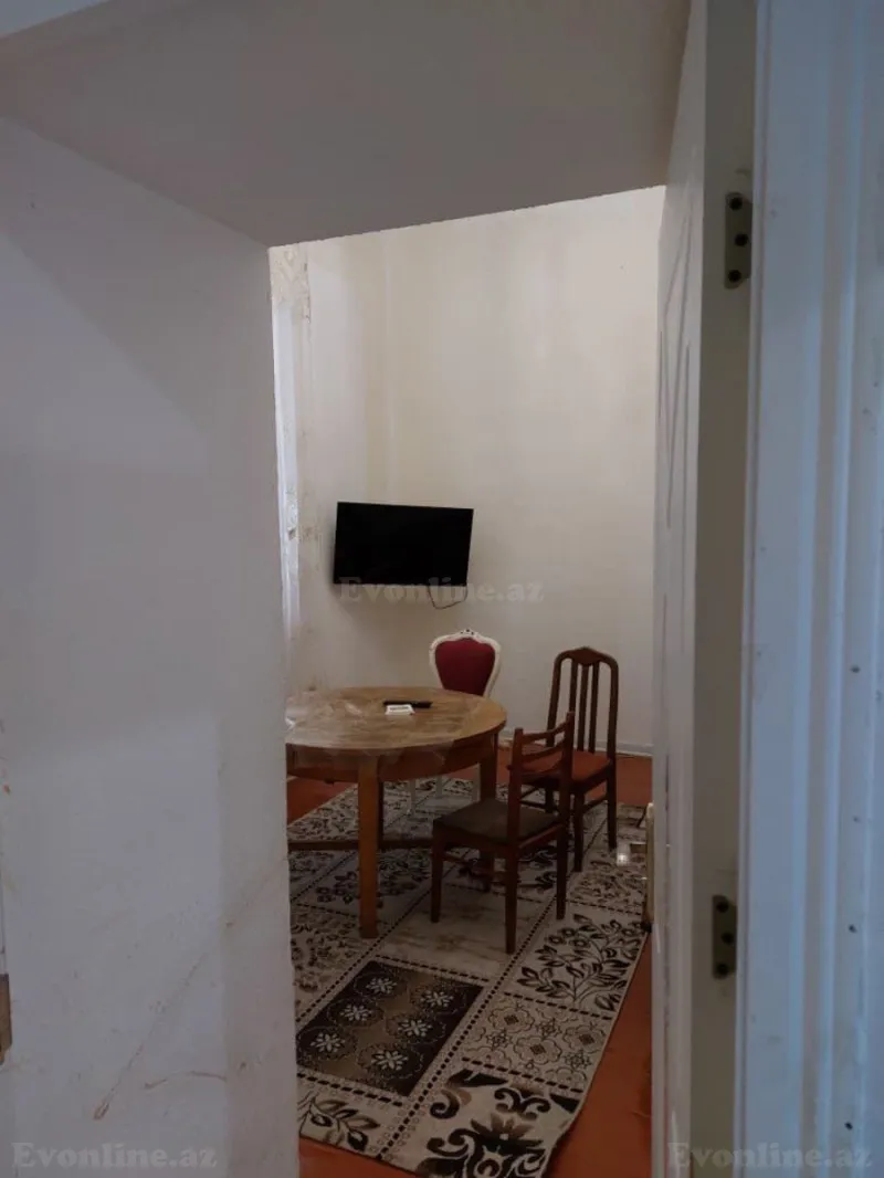 Kirayə verilir 2 otaqlı Mənzil Köhnə tikili 45 m² Nizami m. - şəkil 3