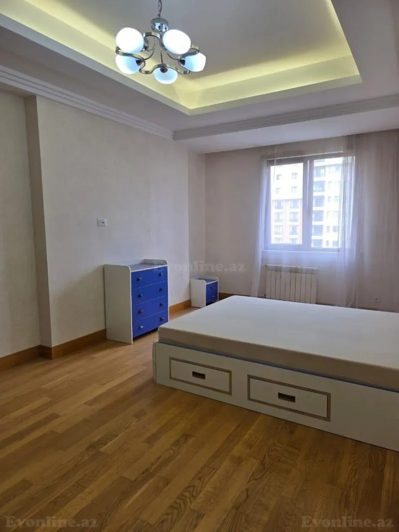 Kirayə verilir 4 otaqlı Mənzil Yeni tikili 265 m² Nərimanov r. - şəkil 8