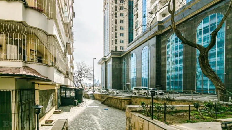 Satılır 3 otaqlı Mənzil Yeni tikili 120 m² Elmlər Akademiyası m. - şəkil 26