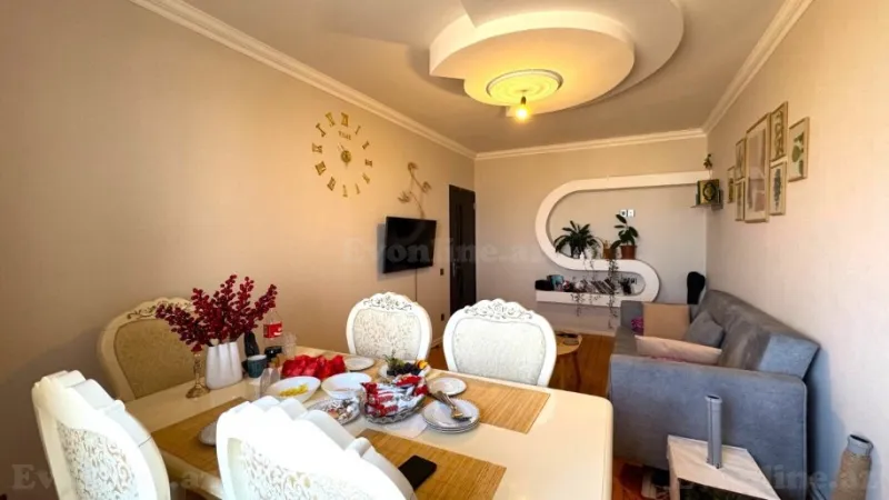 Satılır 3 otaqlı Mənzil Köhnə tikili 80 m² Nizami r. - şəkil 2