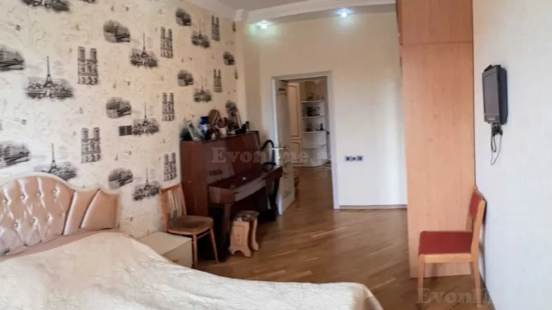 Satılır 4 otaqlı Mənzil Yeni tikili 146 m² Nəsimi r. - şəkil 3